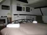 Wheatsheaf Pub in Esher - photo 3