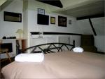 Wheatsheaf Pub in Esher - photo 4